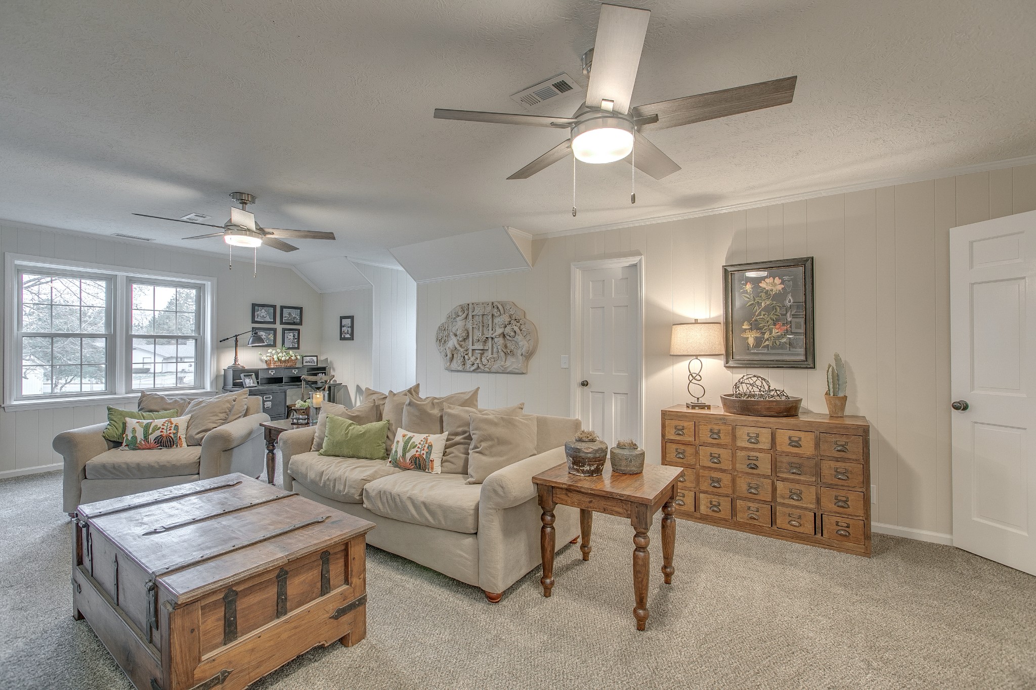 727 Cherokee Ct