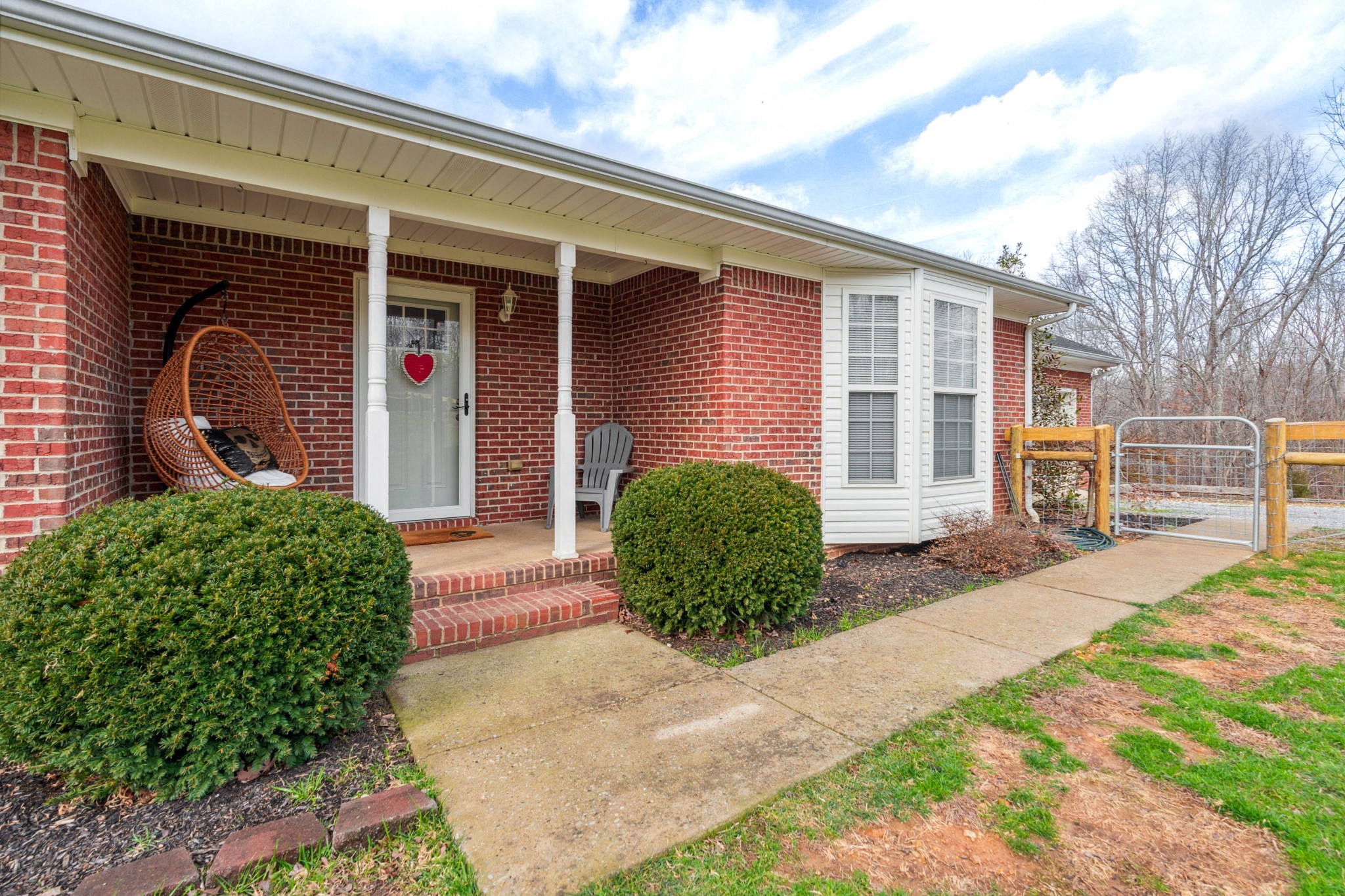 243 Hunter Ln