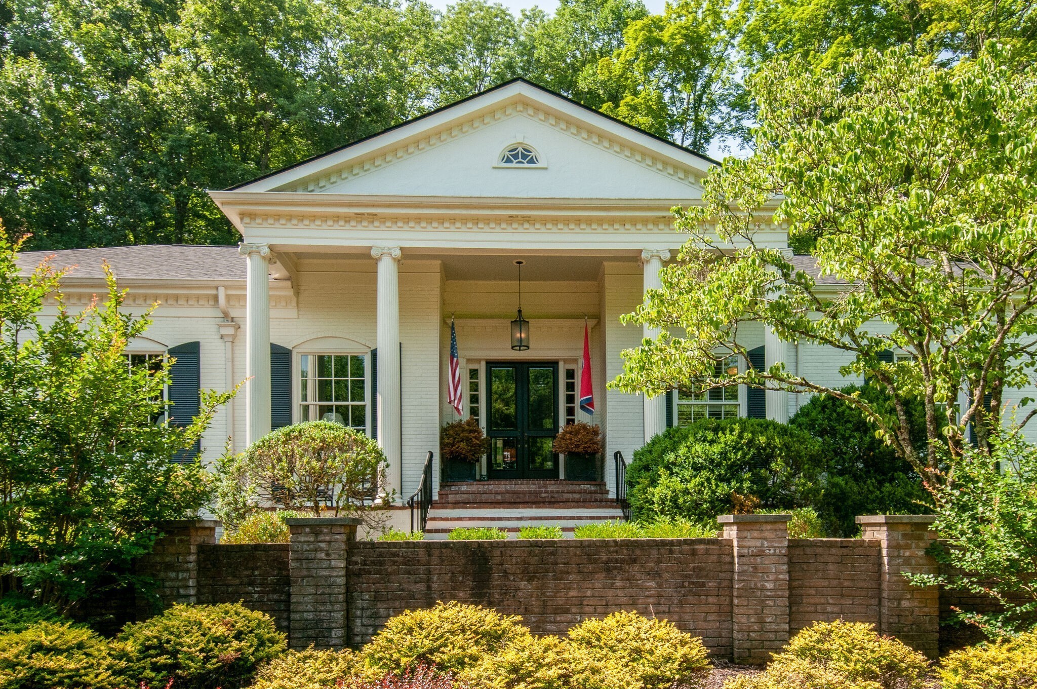 4382 Chickering Ln