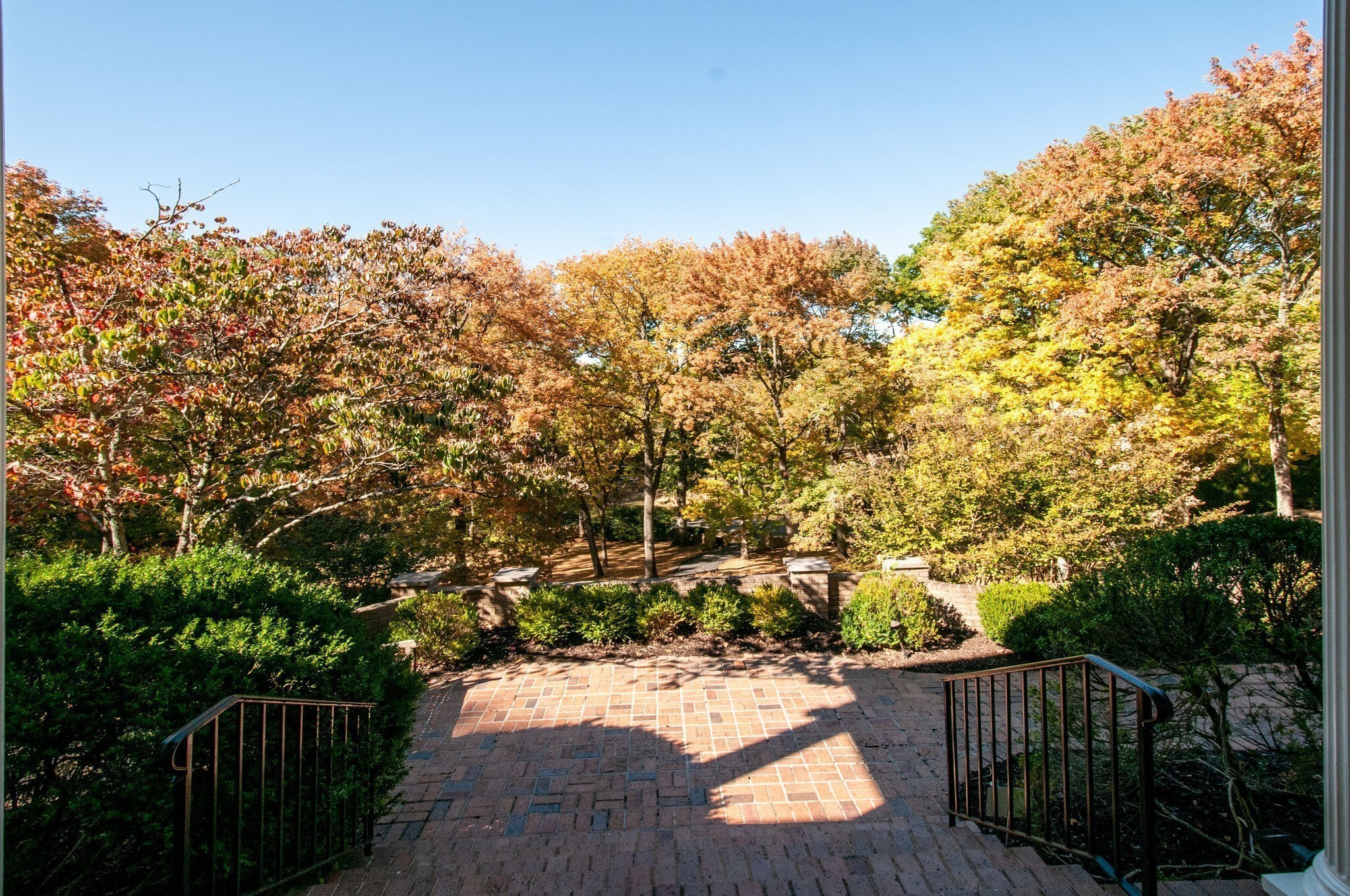 4382 Chickering Ln