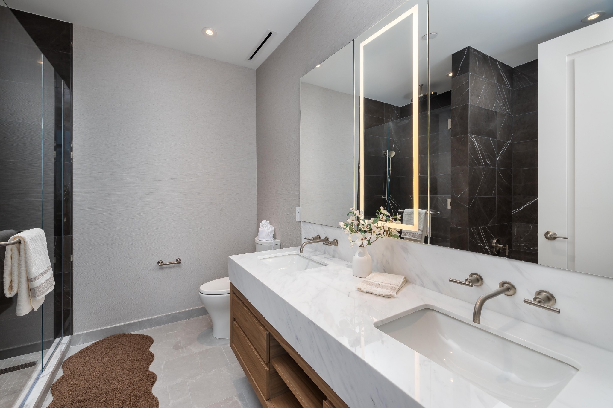 160 2nd Avenue, S Unit: 2604