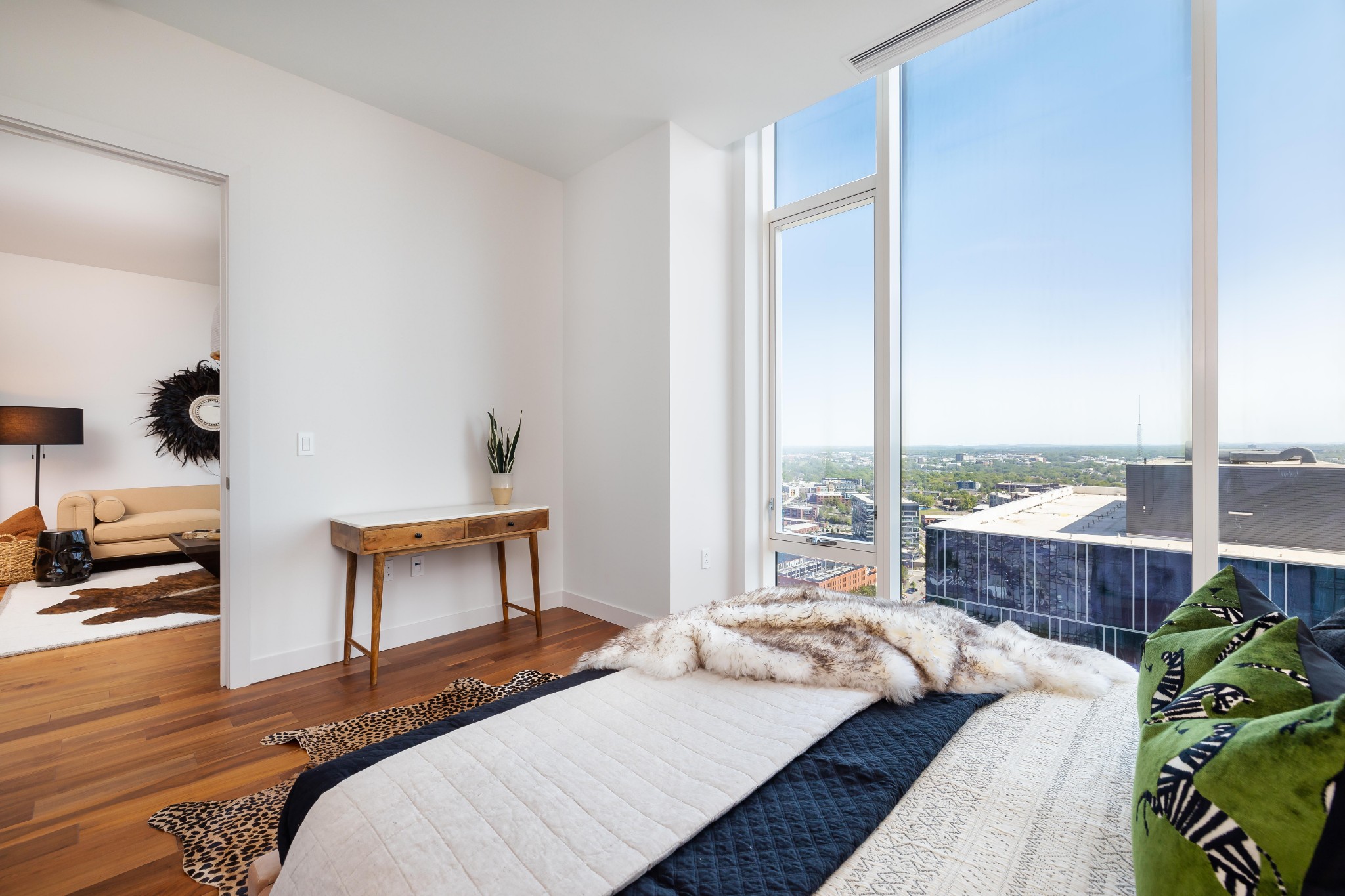 160 2nd Avenue, S Unit: 2604