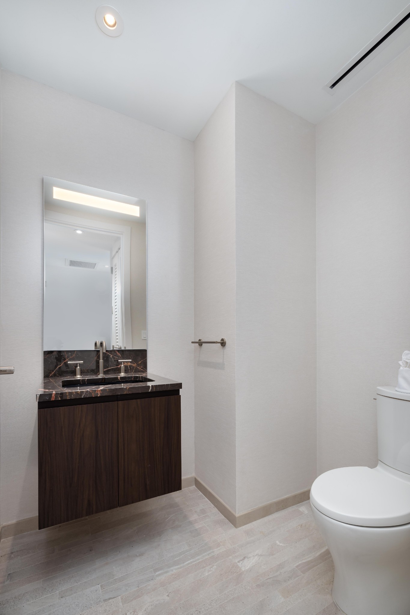 160 2nd Avenue, S Unit: 2604