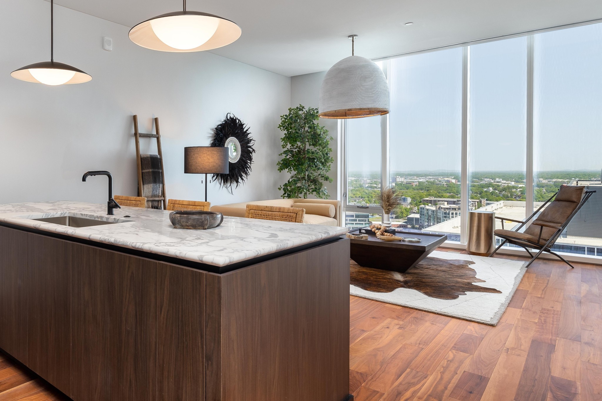 160 2nd Avenue, S Unit: 2604