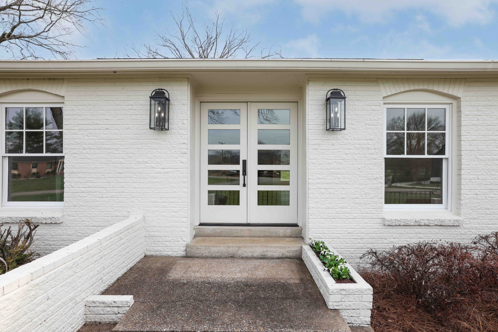 7012 Country Club Dr