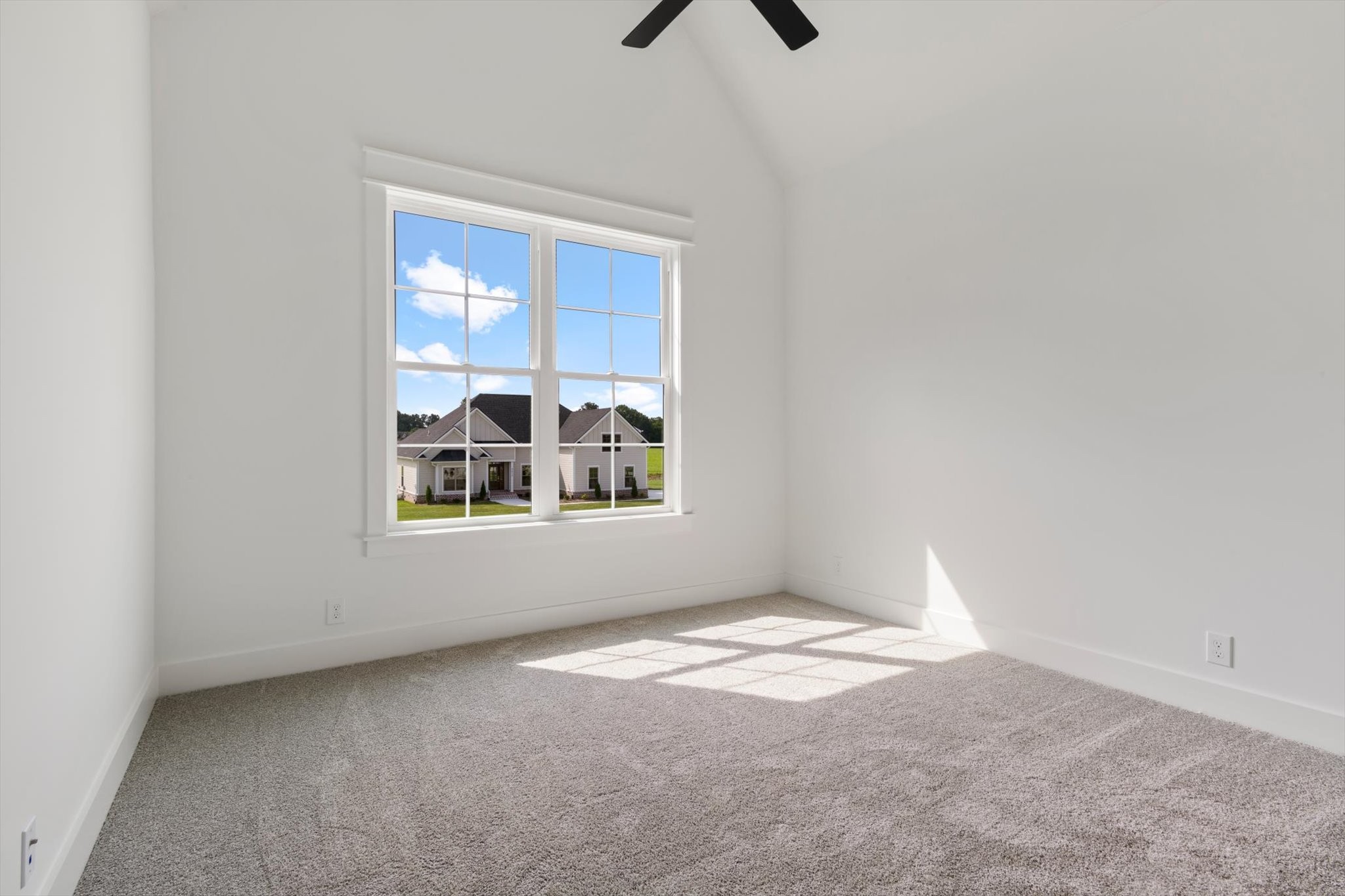 2614 Holly Springs Dr