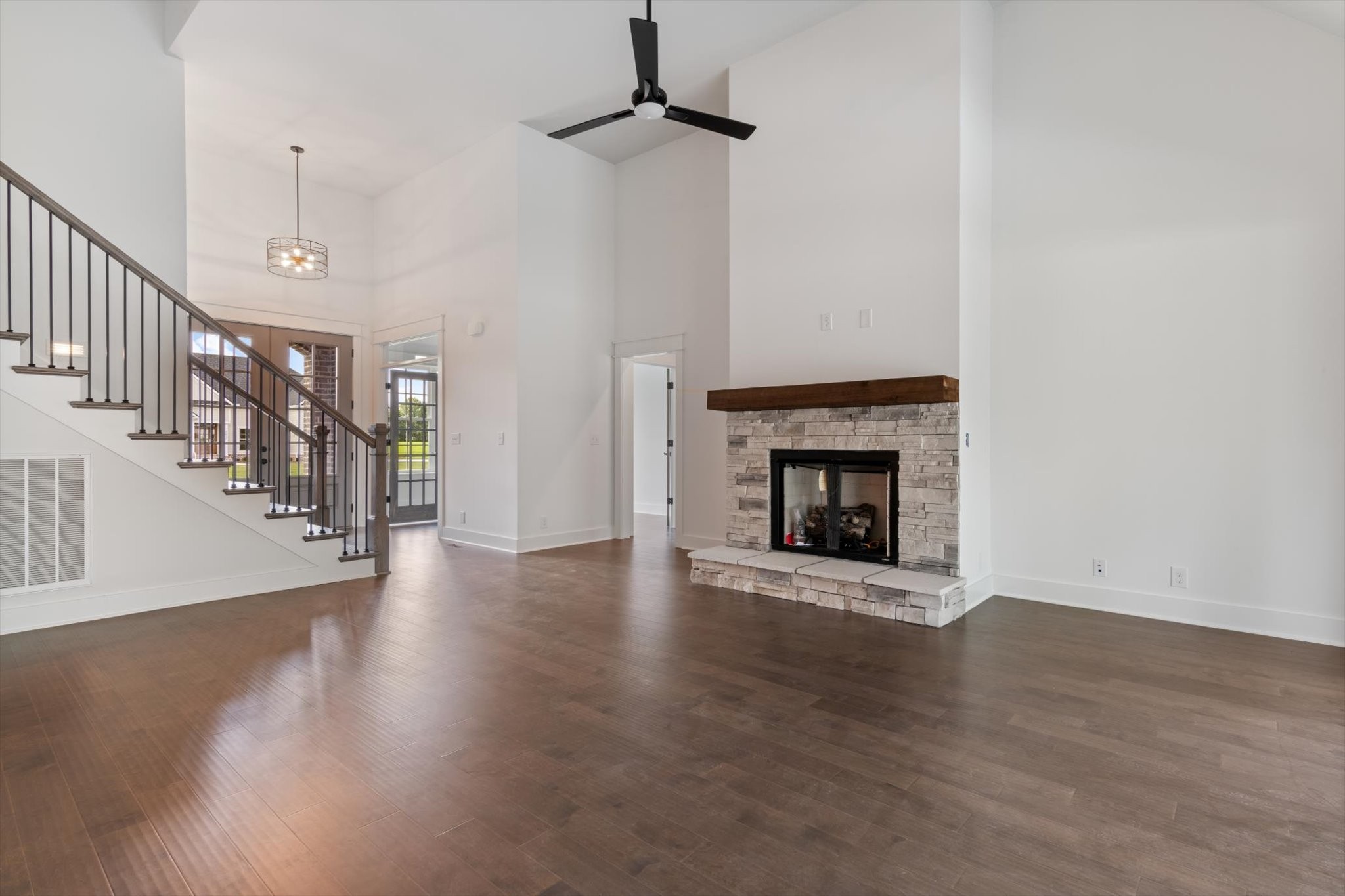 2614 Holly Springs Dr