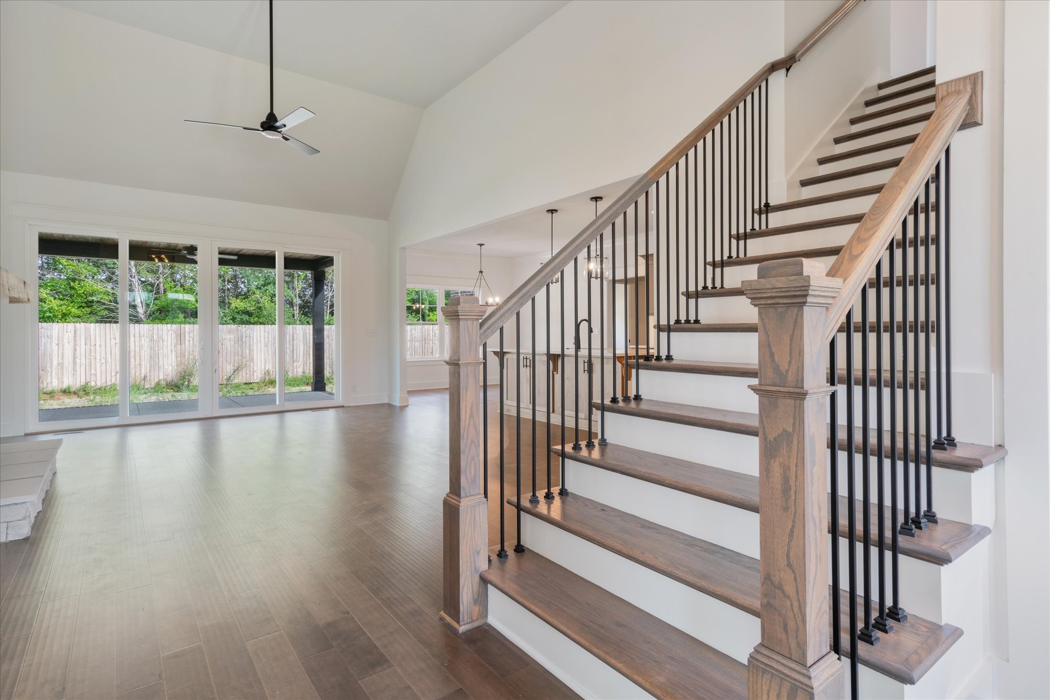 2614 Holly Springs Dr