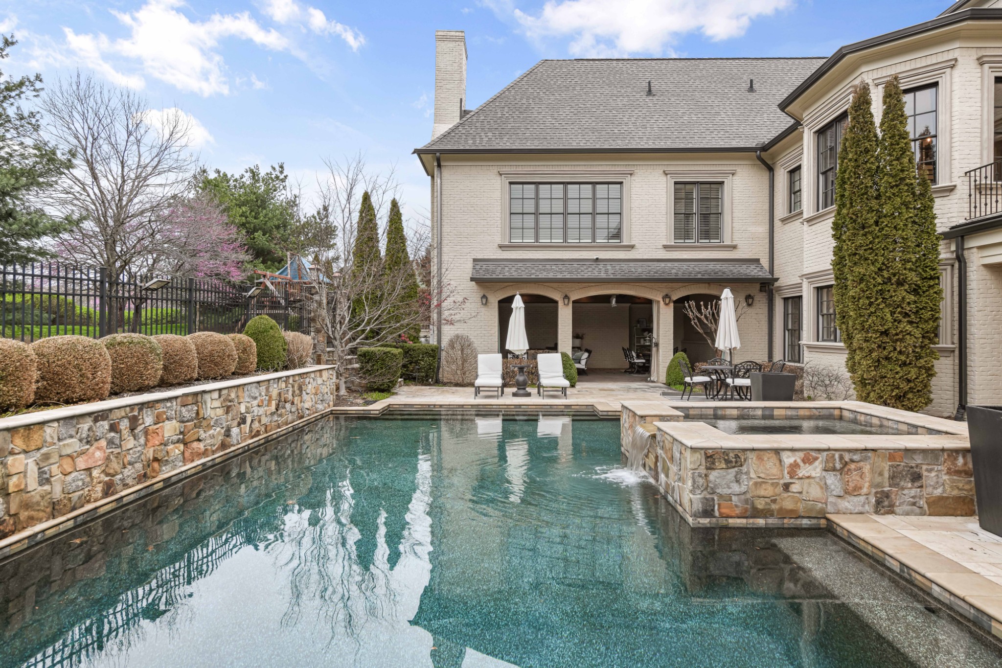 9281 Wardley Park Ln