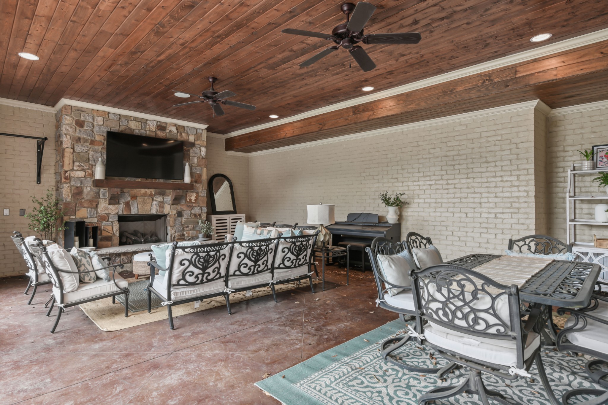 9281 Wardley Park Ln