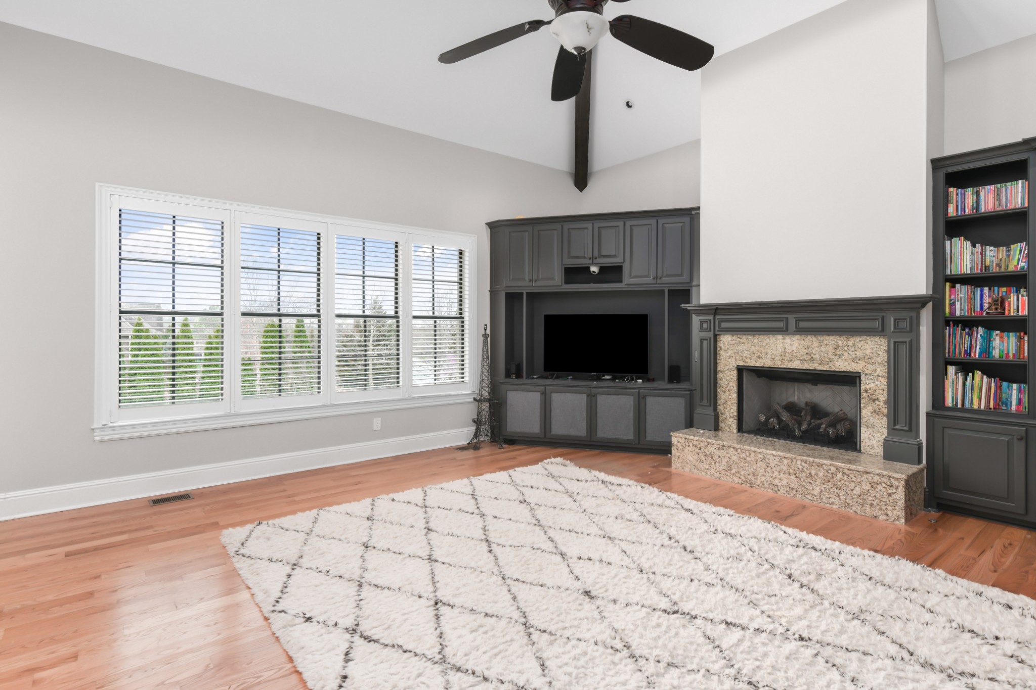 9281 Wardley Park Ln