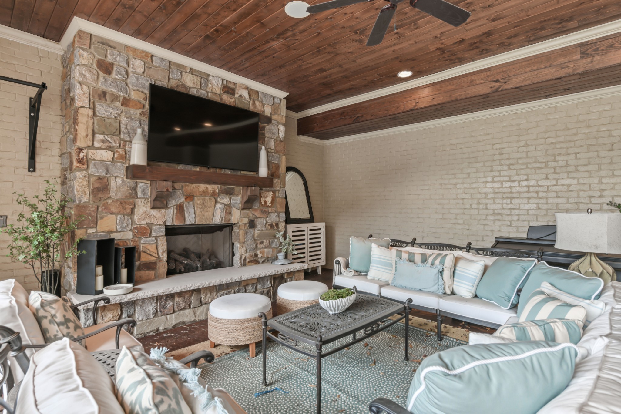 9281 Wardley Park Ln