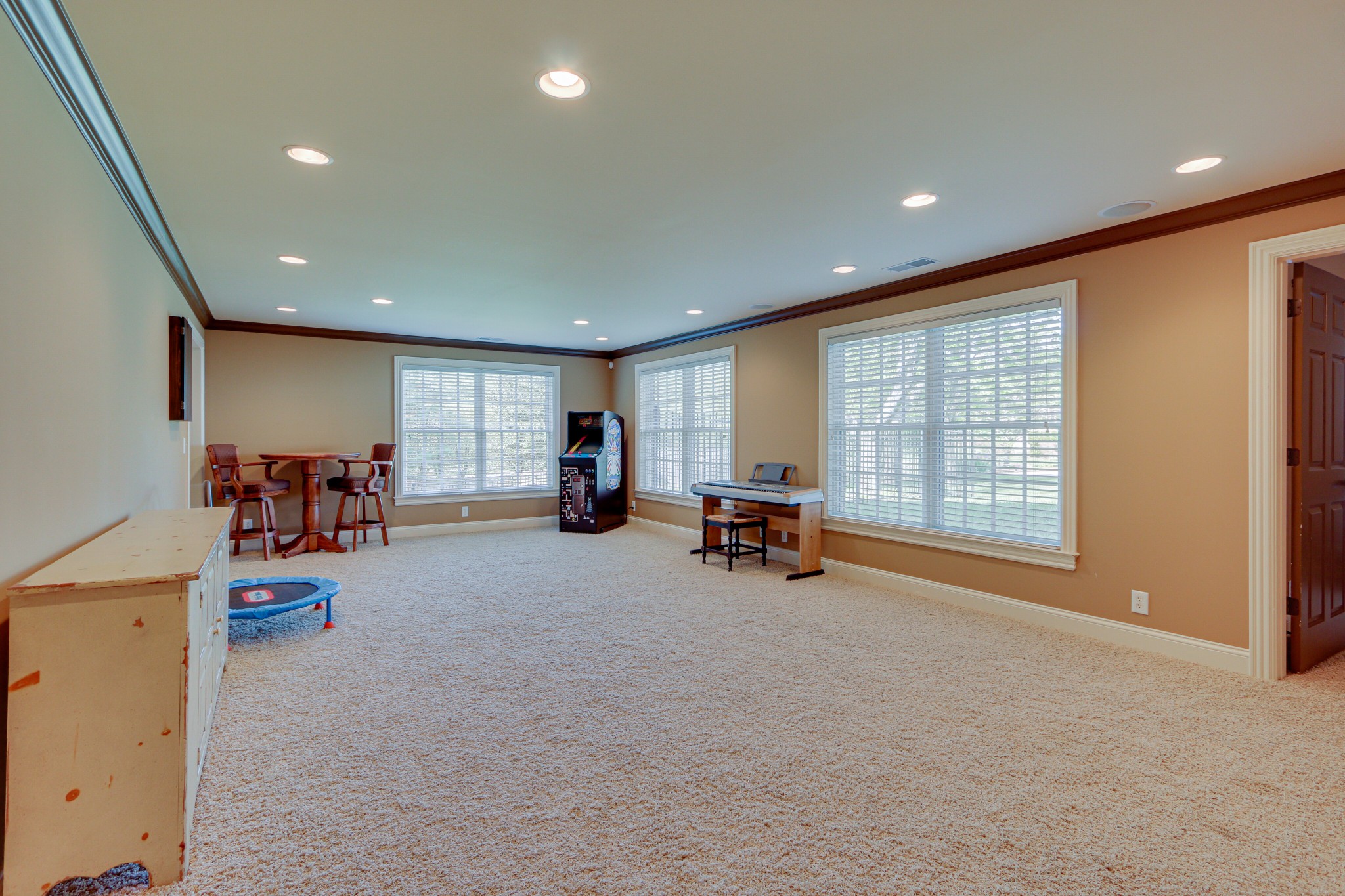 225 Chatfield Way