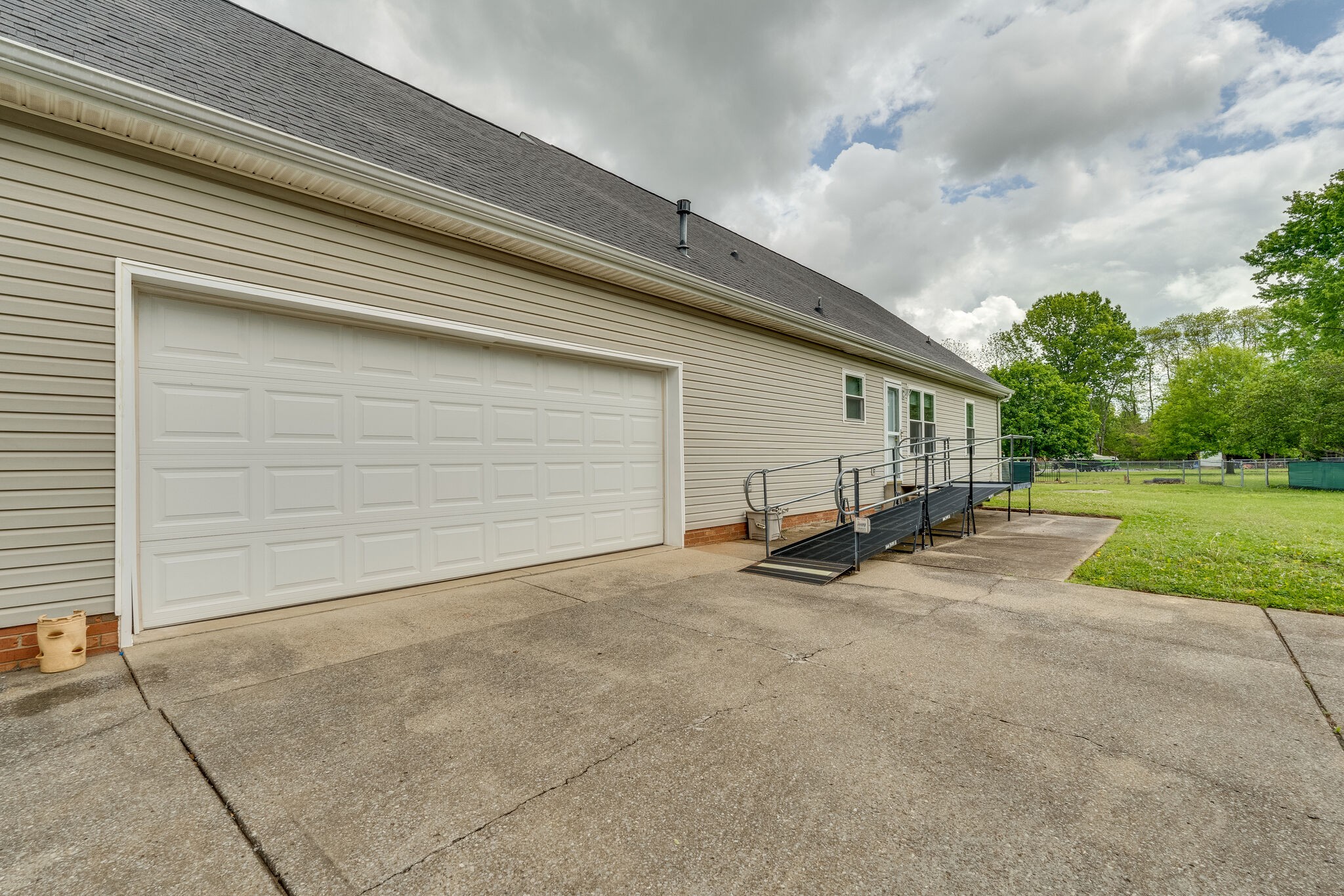 220 Daly Dr