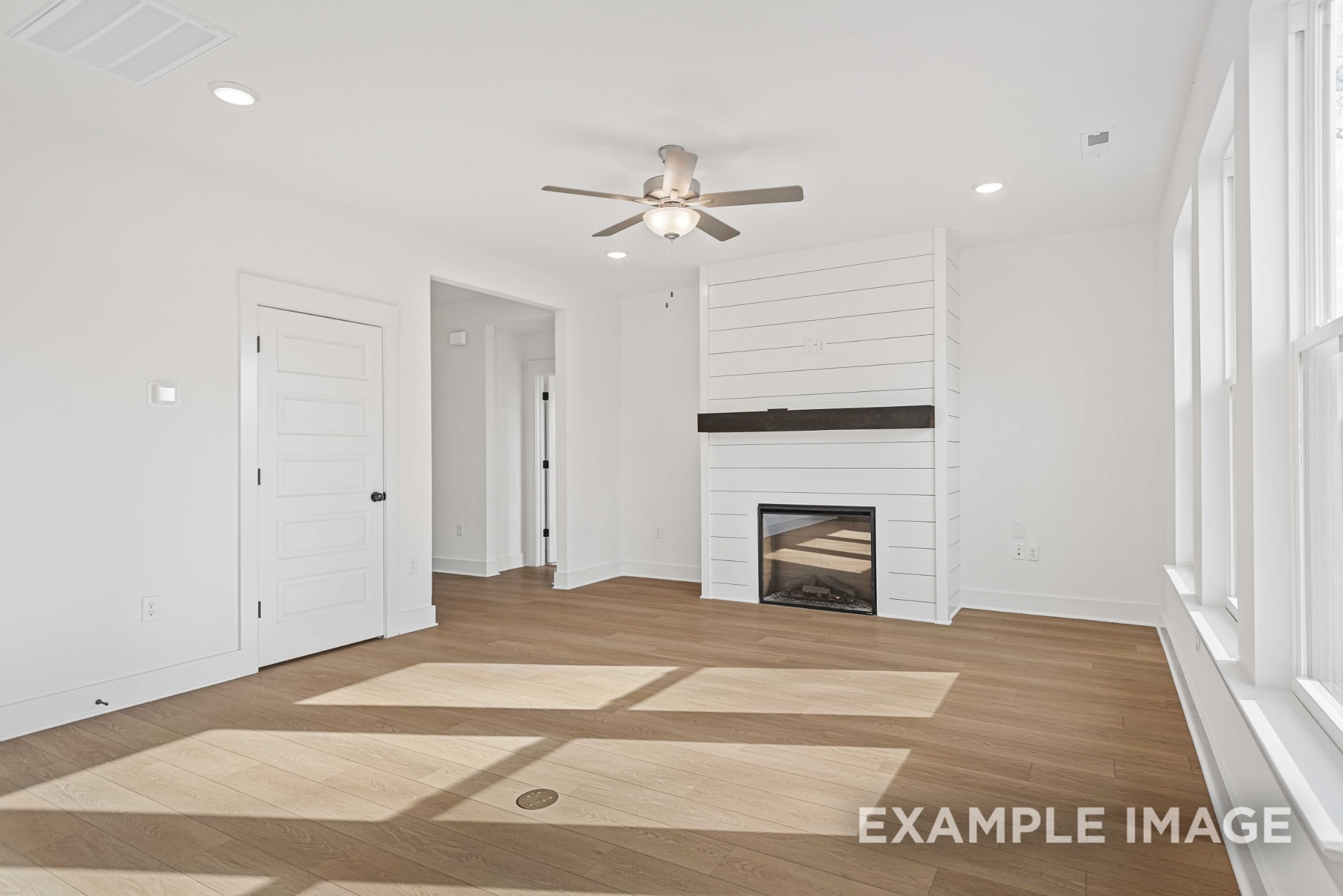 2822 Parkwood Drive