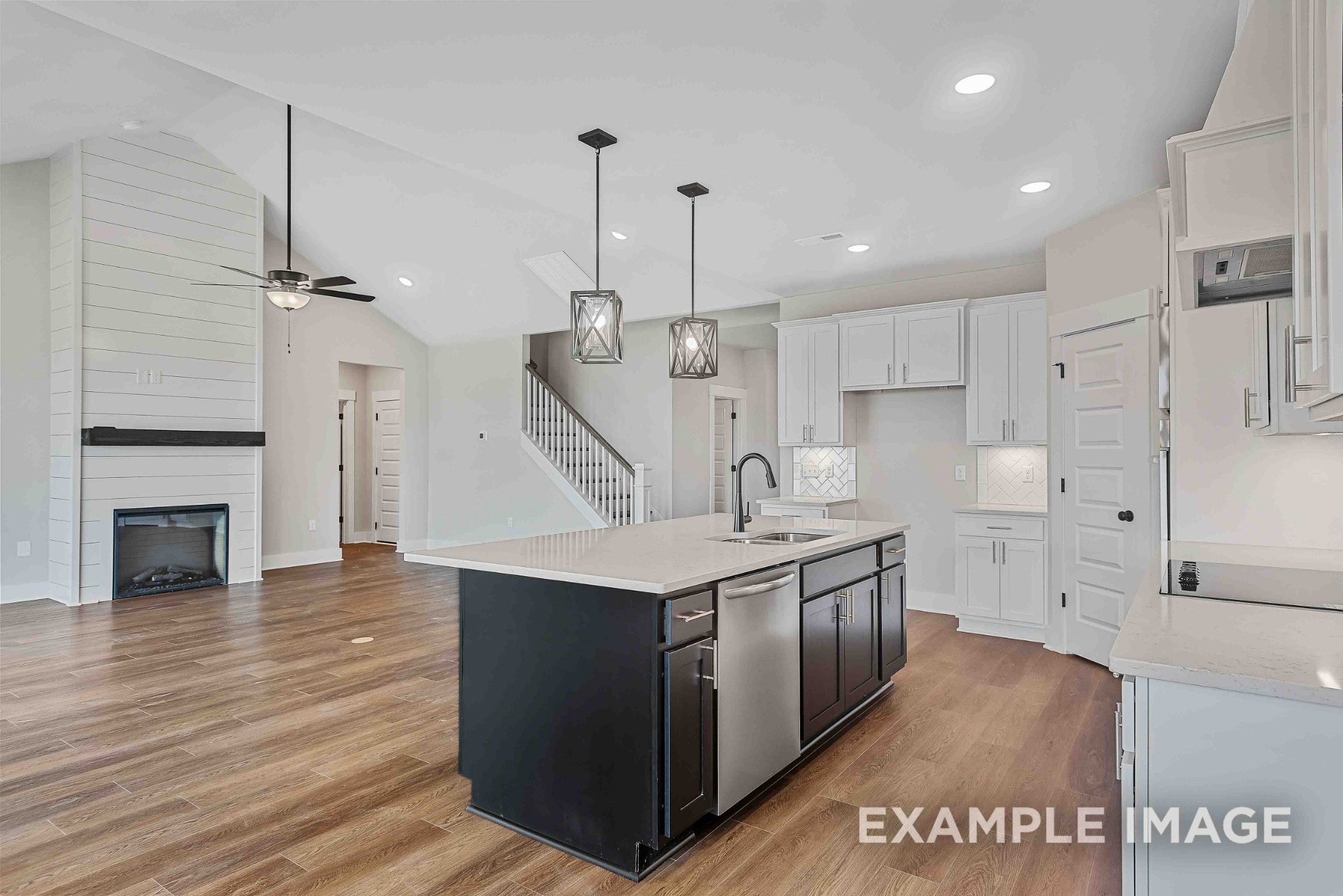 2906 Parkwood Drive