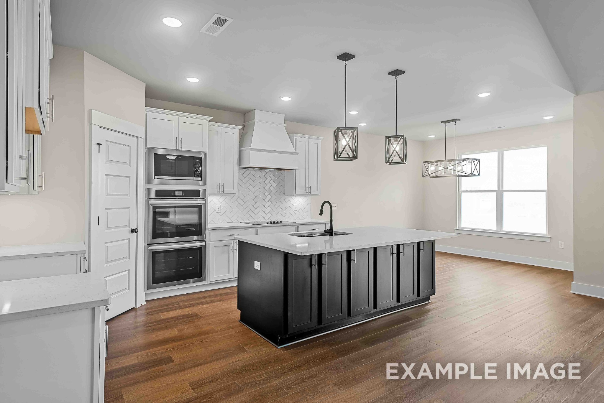 2906 Parkwood Drive
