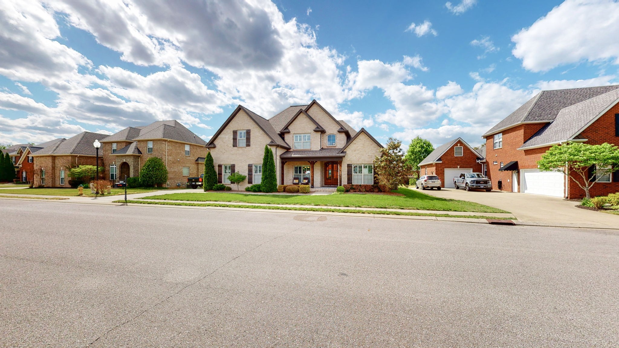 2017 Prestwick Dr
