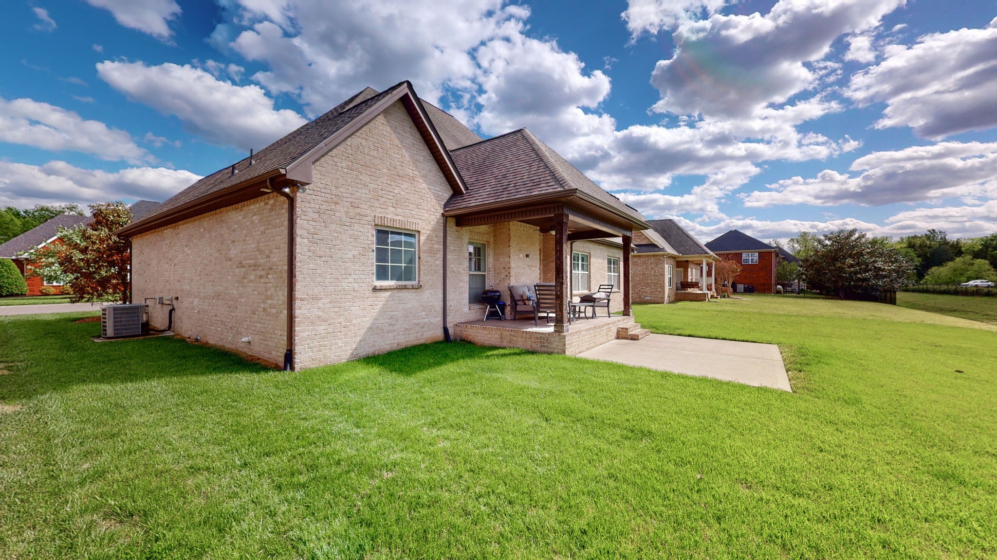 2017 Prestwick Dr