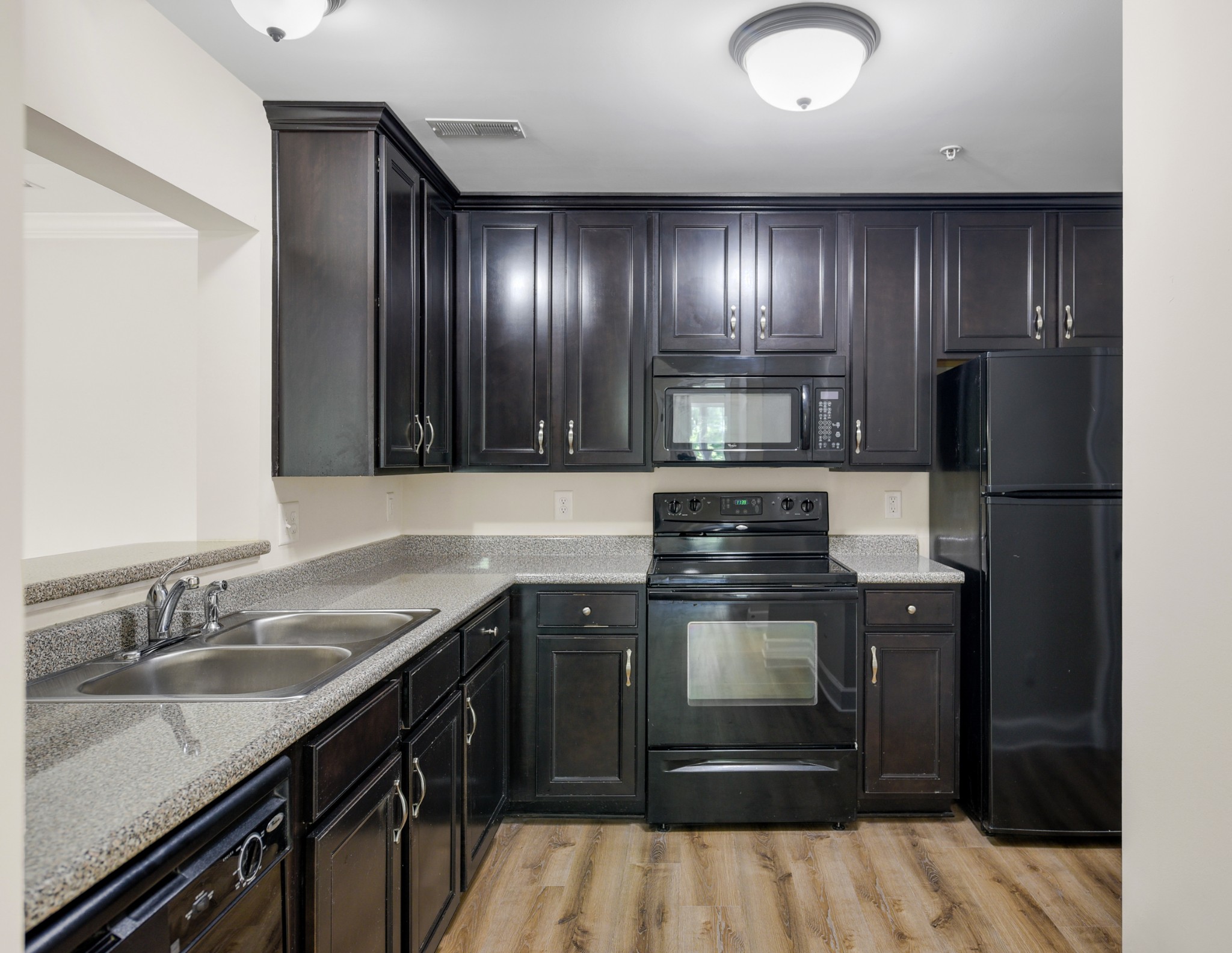 4847 Bevendean Dr Unit: 14