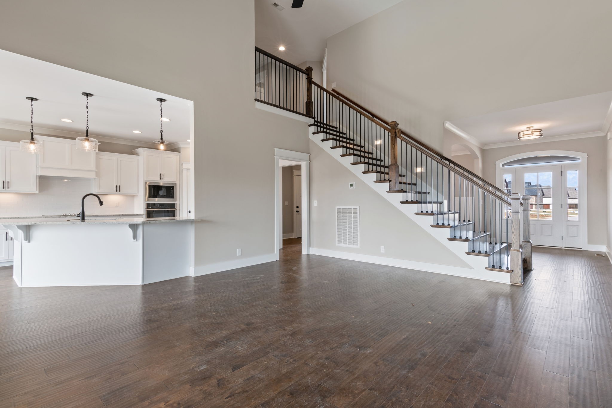 2729 Carousel Dr