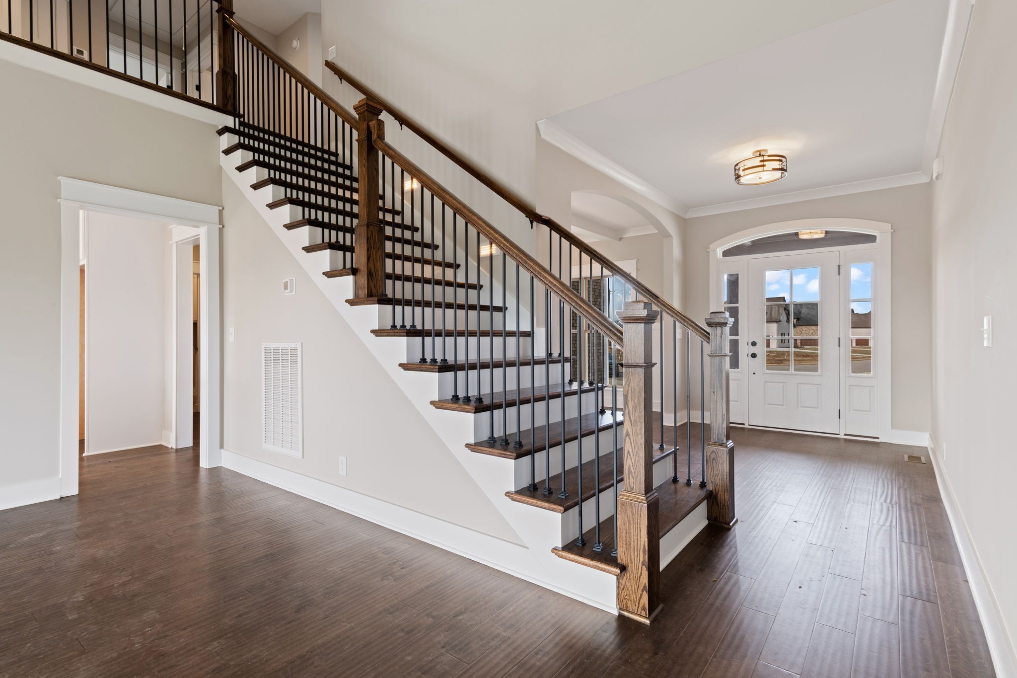 2729 Carousel Dr
