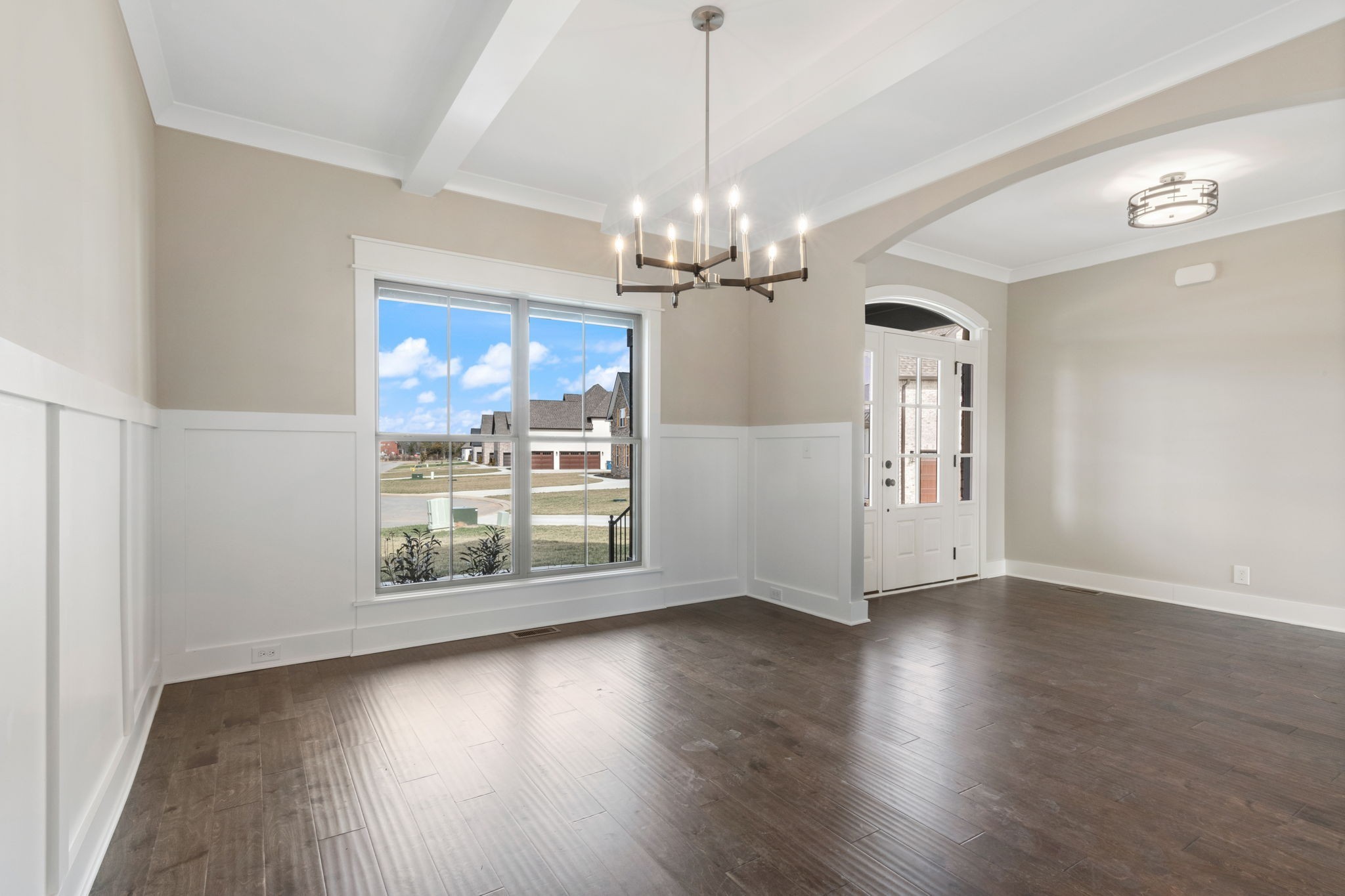 2729 Carousel Dr