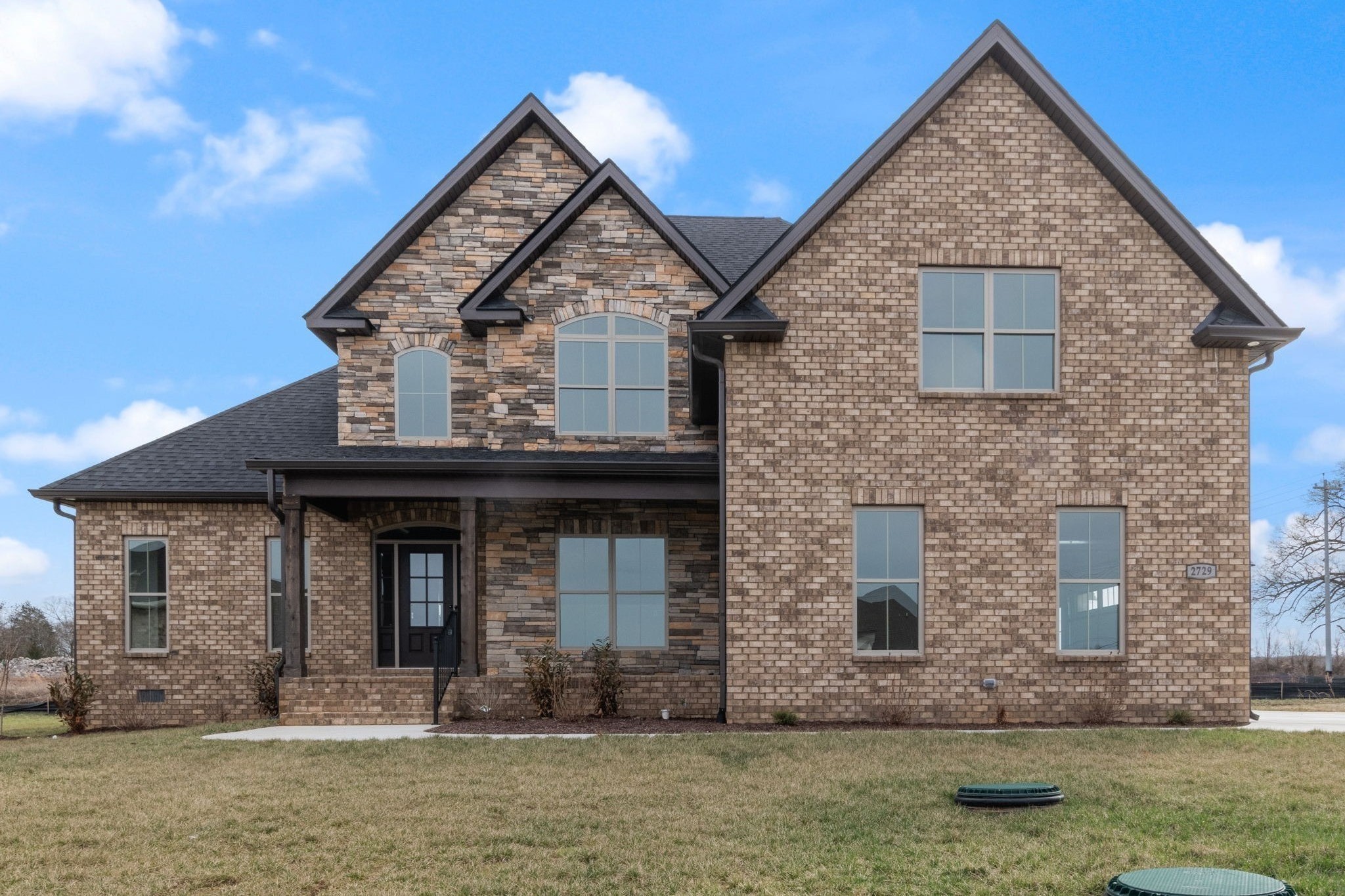 2729 Carousel Dr