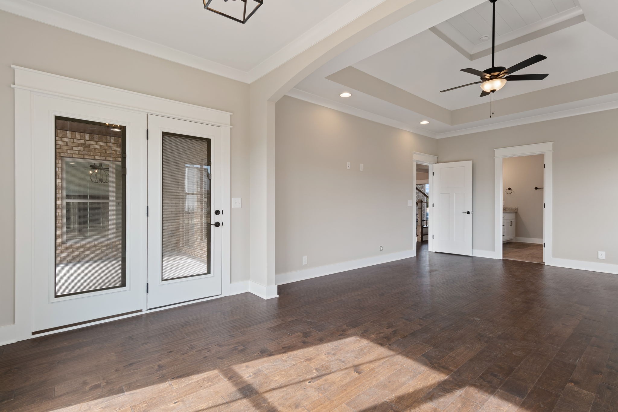 2729 Carousel Dr
