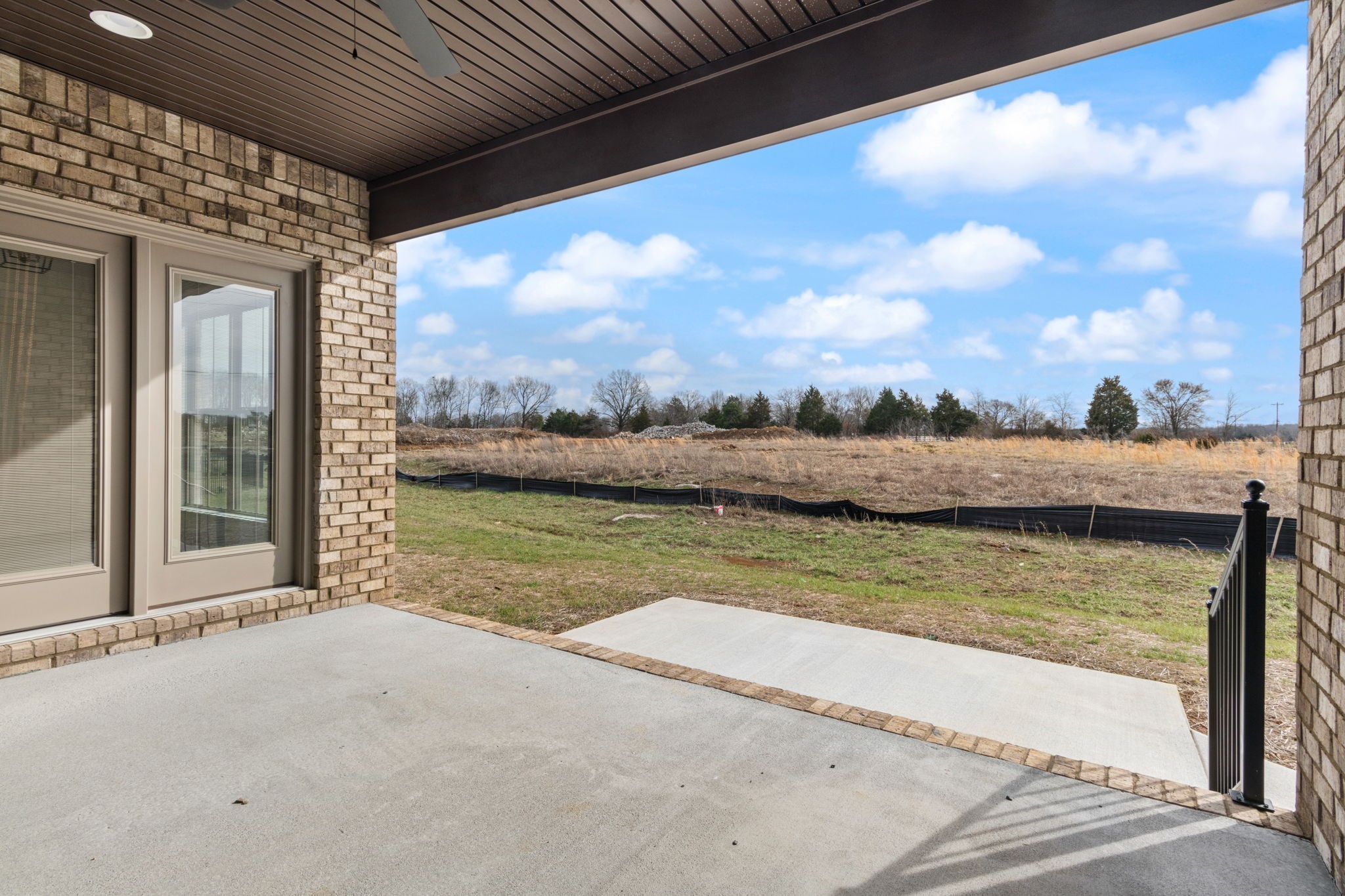 2729 Carousel Dr