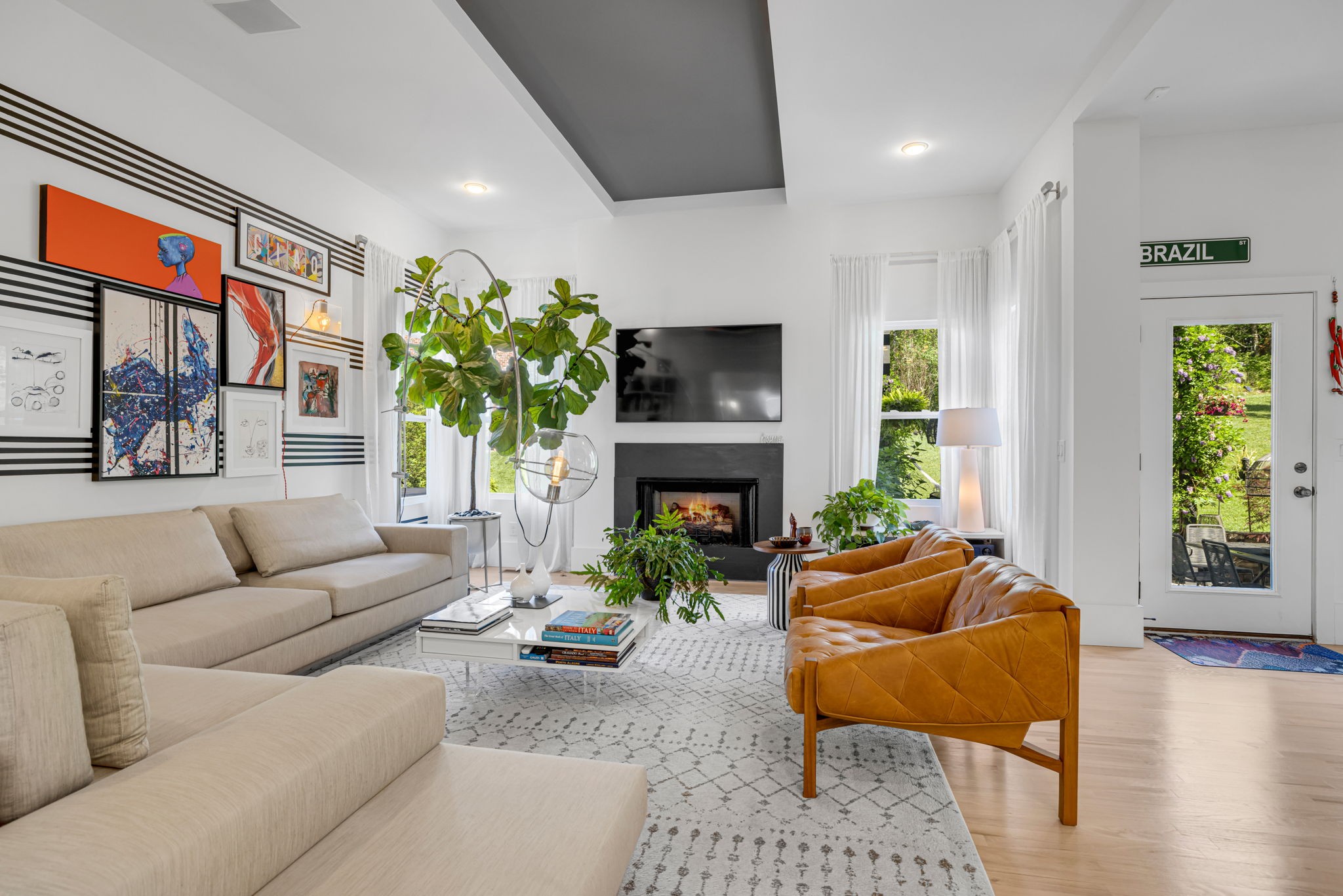 2420 Los Olivos Ct