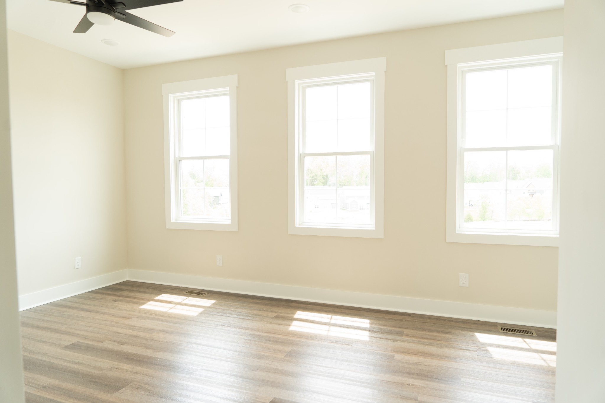 215 Charleston Ave Unit: 150