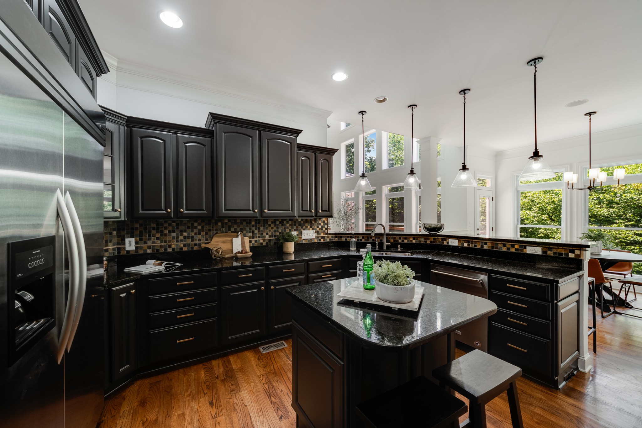 6884 Walnut Hills Dr