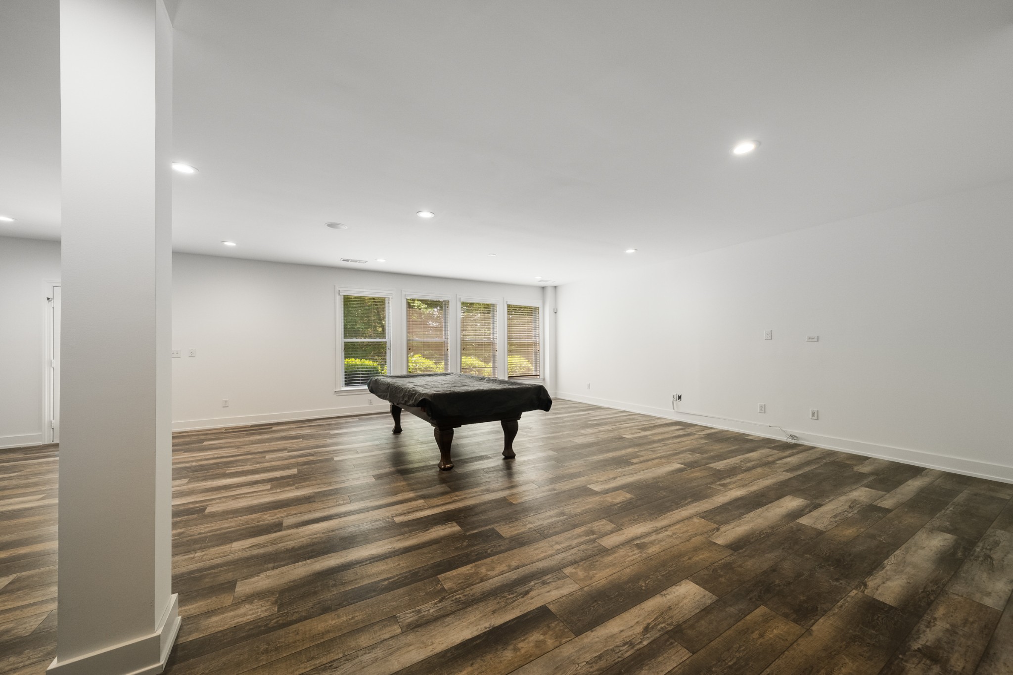 6884 Walnut Hills Dr