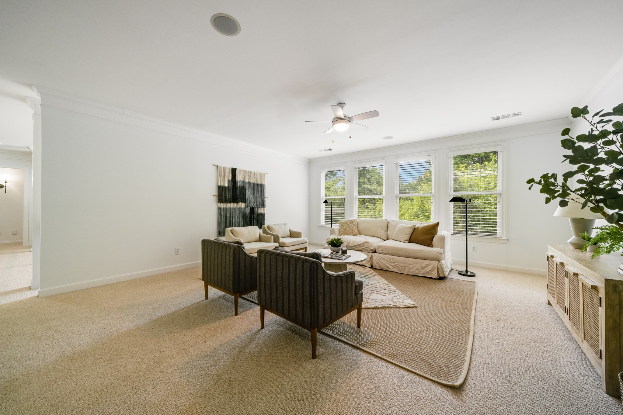 6884 Walnut Hills Dr