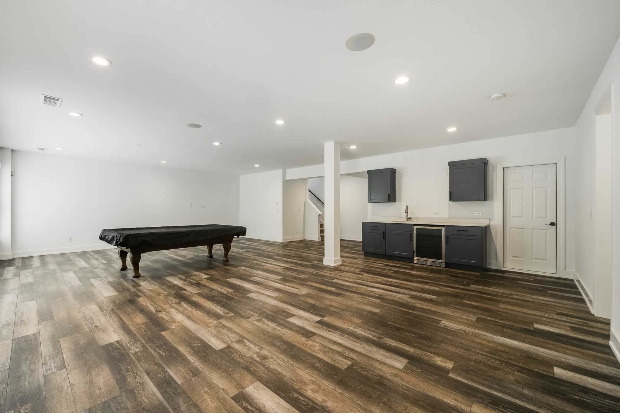 6884 Walnut Hills Dr