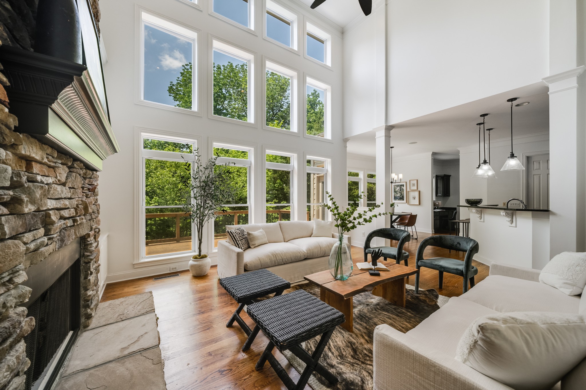 6884 Walnut Hills Dr
