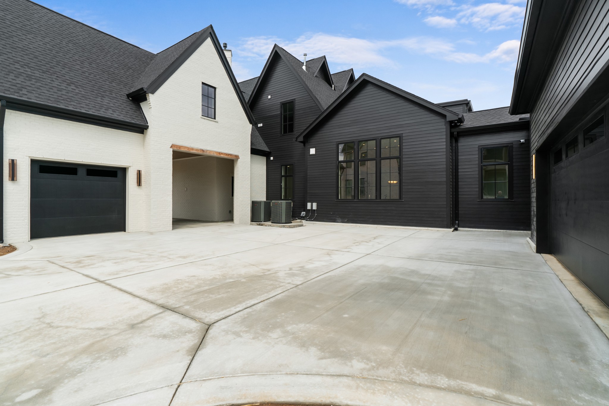 8125 Boiling Springs Pl