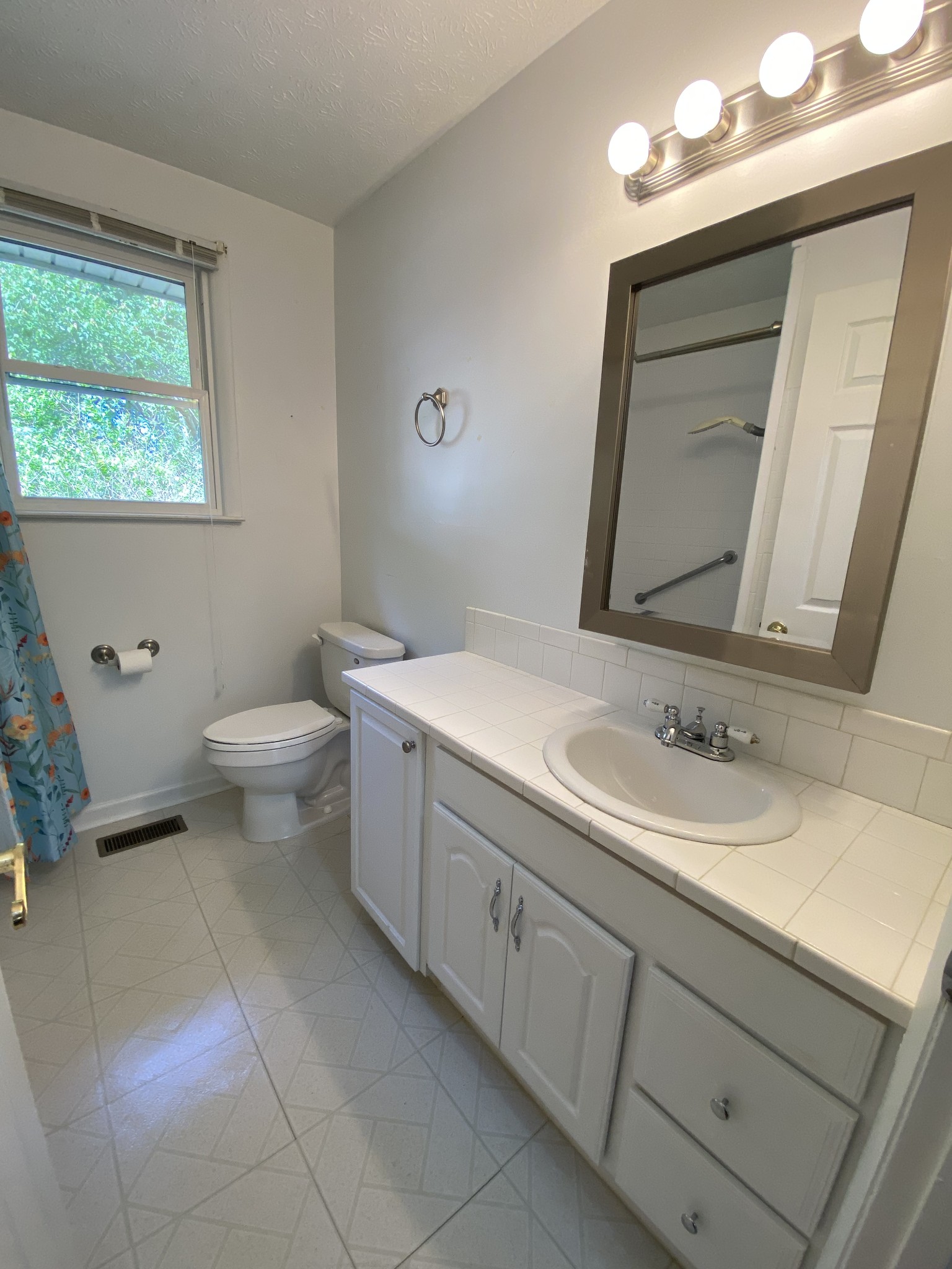 1104 Rd