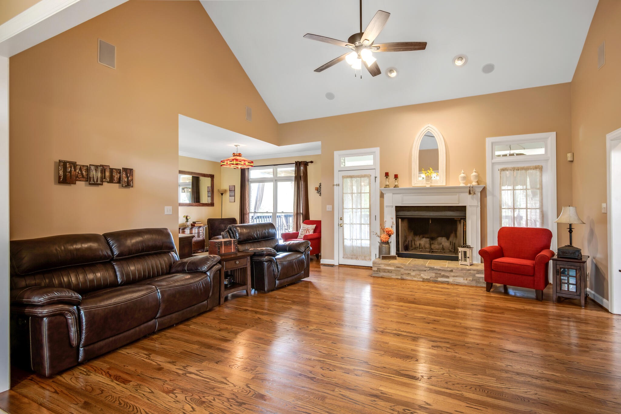1004 Randy Rd