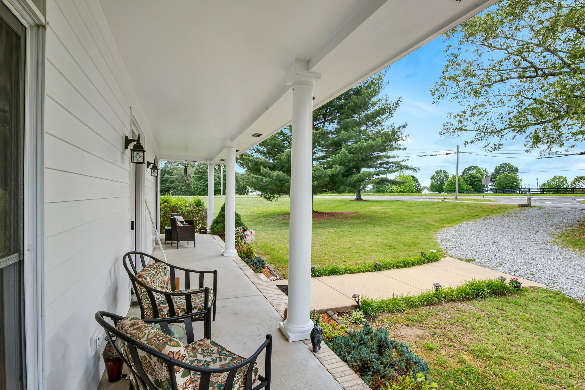 1004 Randy Rd