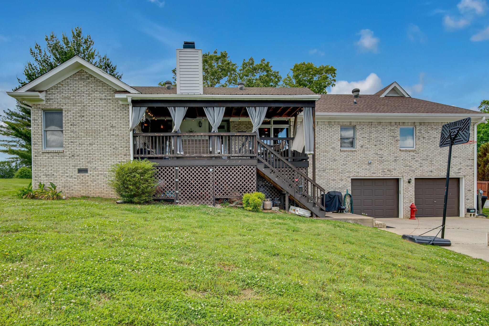 1004 Randy Rd