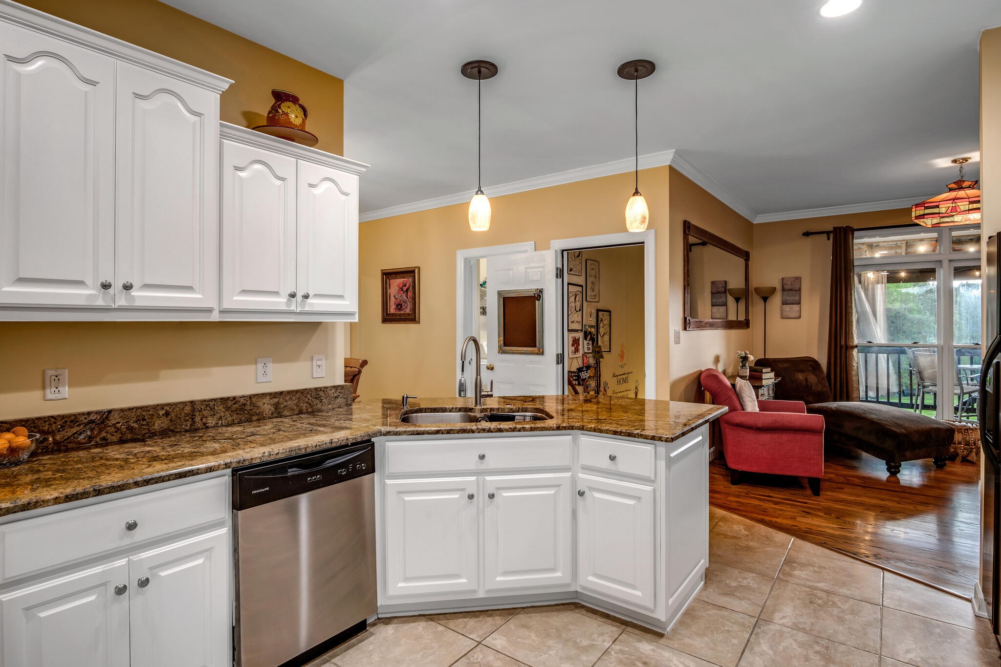 1004 Randy Rd