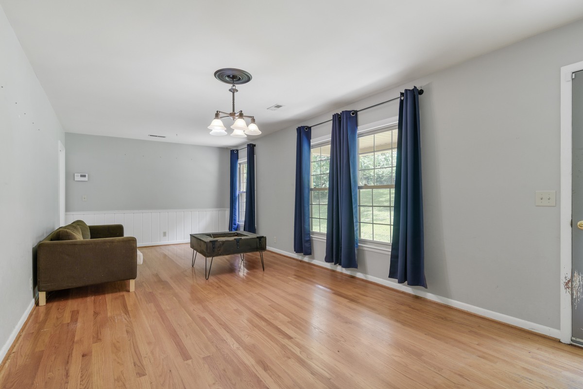 621 Vanoke Dr