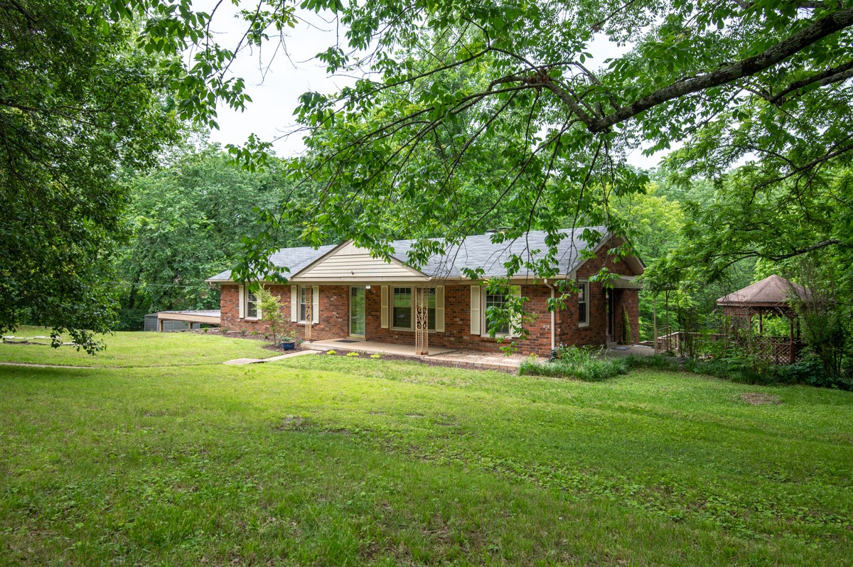 621 Vanoke Dr