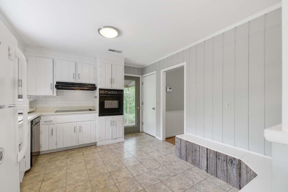 621 Vanoke Dr