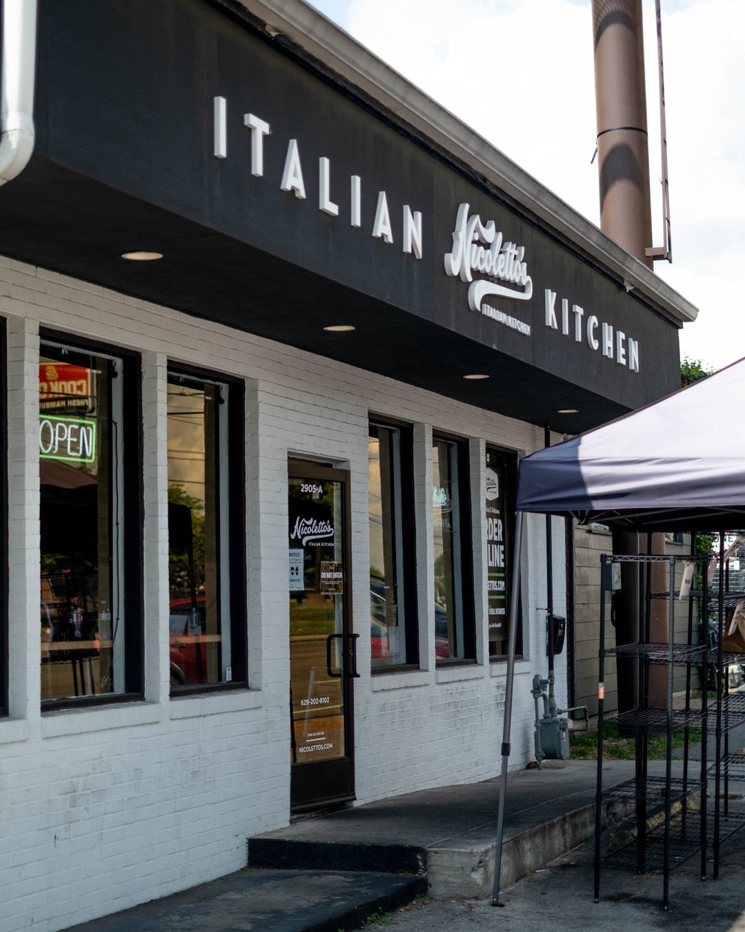 1041 E Trinity Ln Unit: 213