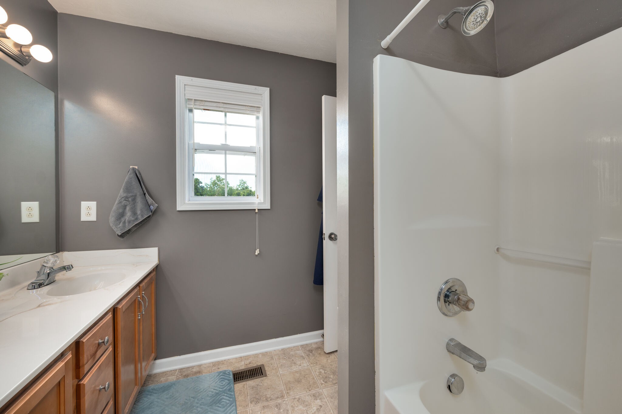 377 Janet Dr