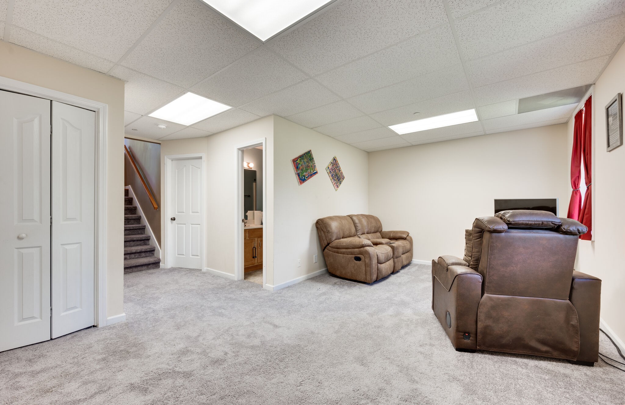 377 Janet Dr