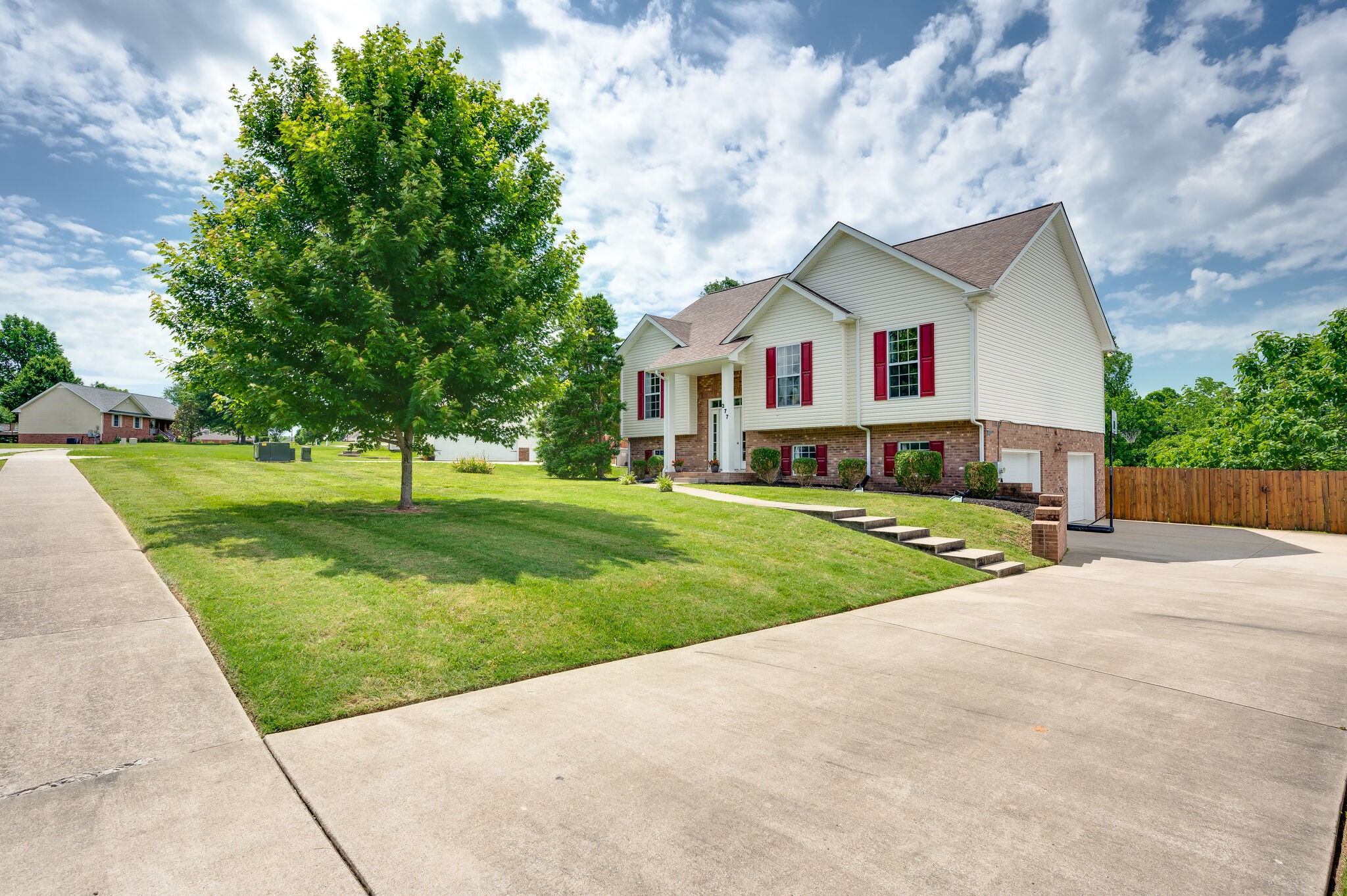 377 Janet Dr